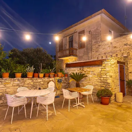 Kozakos Luxury House * Páno Léfkara