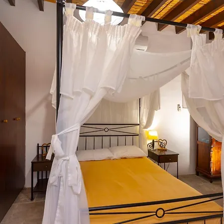 Kozakos Luxury House
