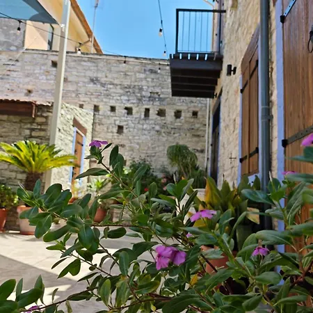 Kozakos Luxury House Apartman *