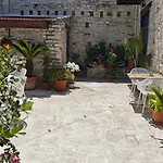 Kozakos Luxury House Lejlighed *