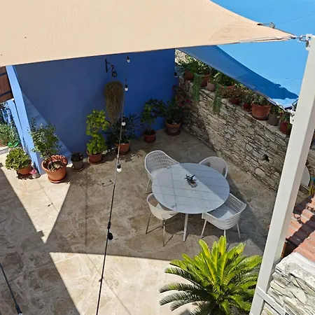 Kozakos Luxury House